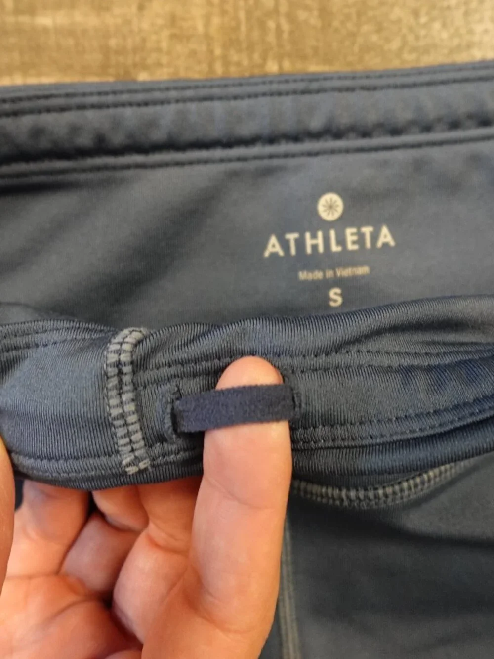 Athleta Sonar Mesh‎ Capri Leggings Women’s Small Blue Athletic Workout